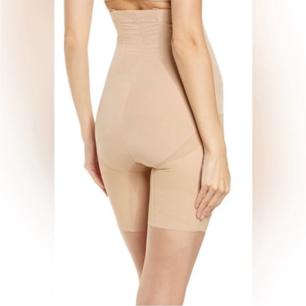 Honeylove Superpower Short in Sand Size 1X NWT
